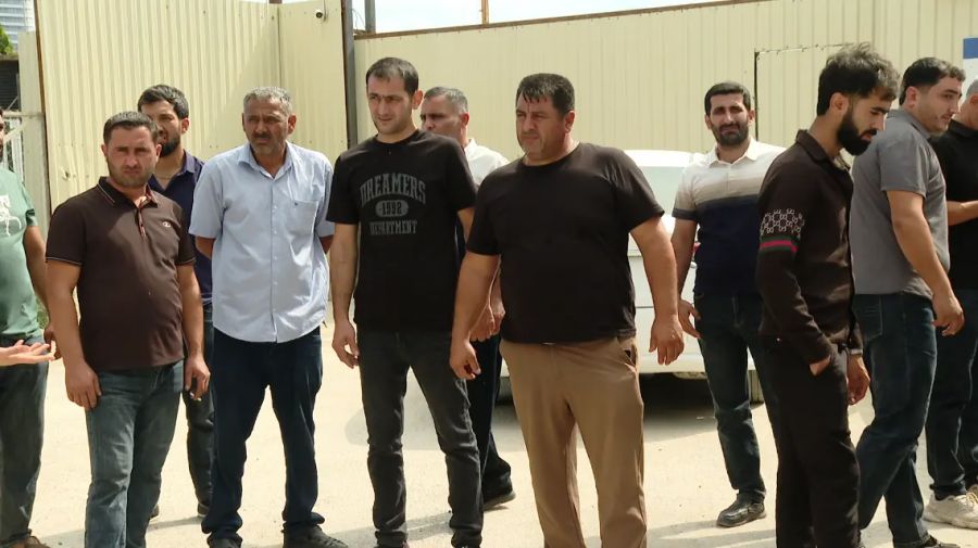 Bir qrup işçi tikinti şirkətindən maaşlarını ala bilmirlər