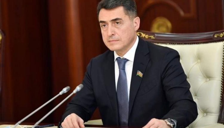 Əli Hüseynli Ramiz Mehdiyevlə bağlı suallardan yayınıb