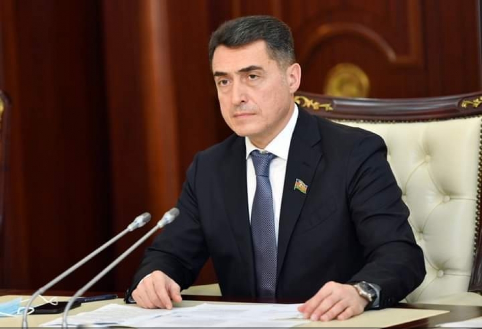 Əli Hüseynli Ramiz Mehdiyevlə bağlı suallardan yayınıb